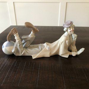 LLADRO Clown with Ball